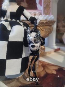 1/12 Artisan Masquerade Ball Porcelin Dolls House Doll. 15cm In Height