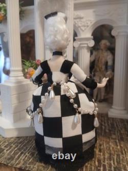 1/12 Artisan Masquerade Ball Porcelin Dolls House Doll. 15cm In Height