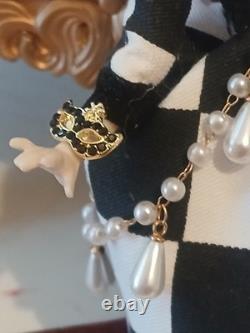 1/12 Artisan Masquerade Ball Porcelin Dolls House Doll. 15cm In Height