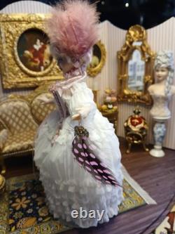 1/12 Exquisite Artisan Porcelin Doll's House Doll