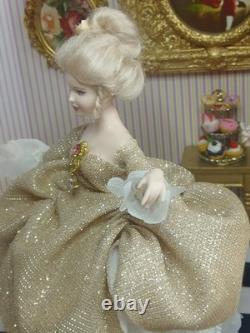1/12 Exquisite Artisan Porcelin Doll's House Doll