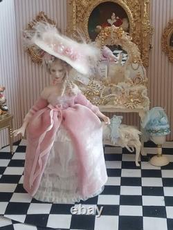 1/12 Exquisite Artisan Porcelin Doll's House Doll