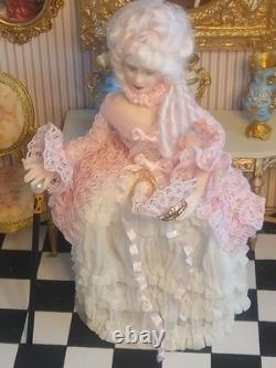 1/12 Exquisite Artisan Porcelin Doll's House Doll