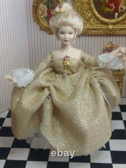 1/12 Exquisite Artisan Porcelin Doll's House Doll