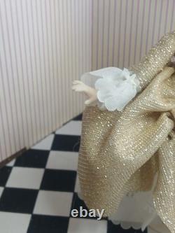 1/12 Exquisite Artisan Porcelin Doll's House Doll