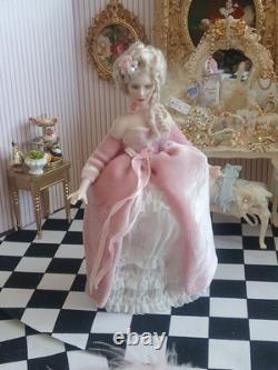 1/12 Exquisite Artisan Porcelin Doll's House Doll