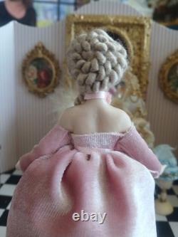 1/12 Exquisite Artisan Porcelin Doll's House Doll