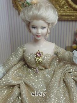 1/12 Exquisite Artisan Porcelin Doll's House Doll