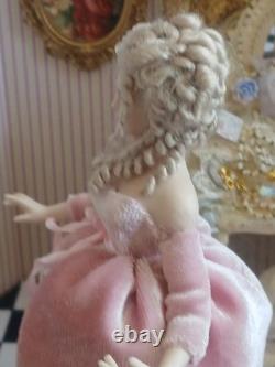 1/12 Exquisite Artisan Porcelin Doll's House Doll