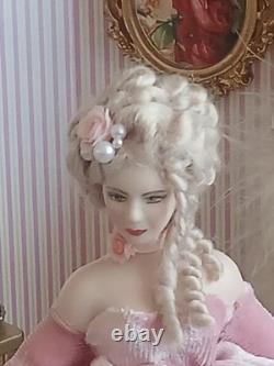 1/12 Exquisite Artisan Porcelin Doll's House Doll