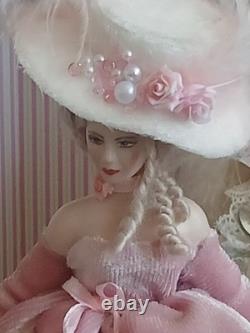 1/12 Exquisite Artisan Porcelin Doll's House Doll