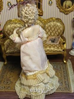 1/12 Exquisite Artisan Porcelin Doll's House Doll