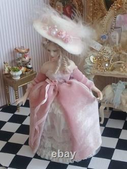 1/12 Exquisite Artisan Porcelin Doll's House Doll