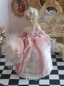 1/12 Exquisite Artisan Porcelin Doll's House Doll