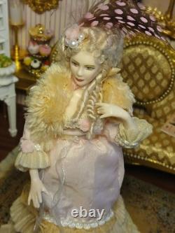 1/12 Exquisite Artisan Porcelin Doll's House Doll
