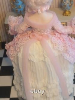 1/12 Exquisite Artisan Porcelin Doll's House Doll