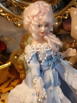 1/12 Exquisite Artisan Porcelin Doll's House Doll
