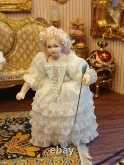 1/12 Exquisite Artisan Porcelin Doll's House Doll Child. 8cm In Height
