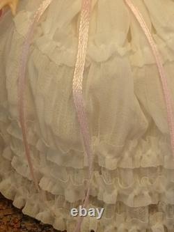 1/12 Exquisite Artisan Porcelin Dolls House Doll