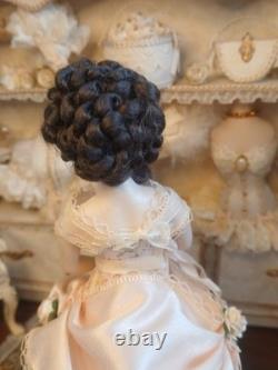 1/12 Exquisite Artisan Porcelin Dolls House Doll. Beautiful