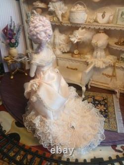 1/12 Exquisite Artisan Porcelin Dolls House Doll. Beautiful