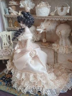 1/12 Exquisite Artisan Porcelin Dolls House Doll. Beautiful