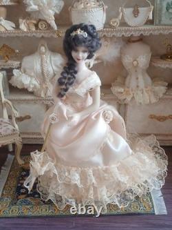 1/12 Exquisite Artisan Porcelin Dolls House Doll. Beautiful