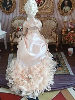 1/12 Exquisite Artisan Porcelin Dolls House Doll. Beautiful