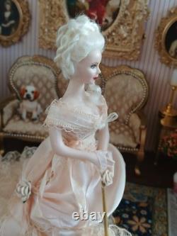 1/12 Exquisite Artisan Porcelin Dolls House Doll. Beautiful