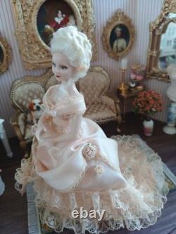 1/12 Exquisite Artisan Porcelin Dolls House Doll. Beautiful