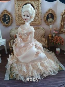 1/12 Exquisite Artisan Porcelin Dolls House Doll. Beautiful