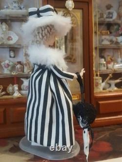 1/12 Exquisite Porcelin Dolls House Doll. 15cm In Height