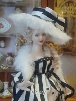 1/12 Exquisite Porcelin Dolls House Doll. 15cm In Height