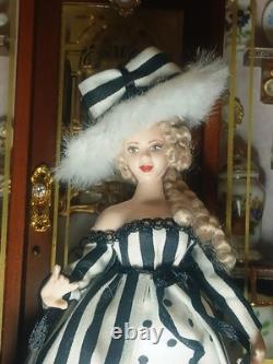 1/12 Exquisite Porcelin Dolls House Doll. 15cm In Height