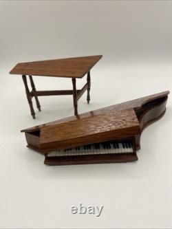 1/12 Miniature Collectible/artisan J Whitehead Dolls House Spinet