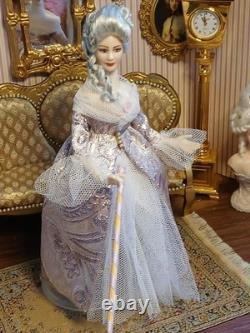 1/12 Porcelin Dolls House Doll