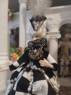 1/12 Porcelin Dolls House Doll