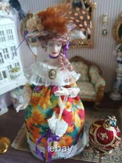 1/12 Porcelin Dolls House Doll