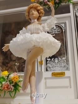 1/12 Porcelin Dolls House Doll