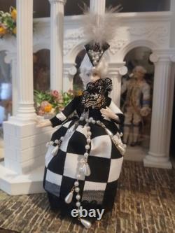 1/12 Porcelin Dolls House Doll