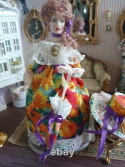 1/12 Porcelin Dolls House Doll