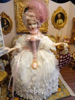 1/12 Porcelin Dolls House Doll