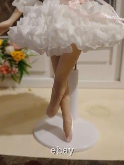 1/12 Porcelin Dolls House Doll