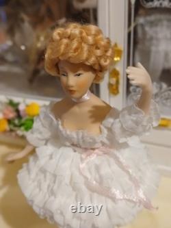 1/12 Porcelin Dolls House Doll
