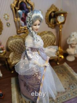 1/12 Porcelin Dolls House Doll