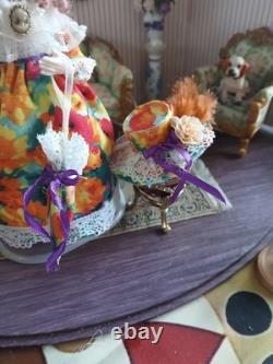 1/12 Porcelin Dolls House Doll