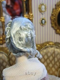 1/12 Porcelin Dolls House Doll