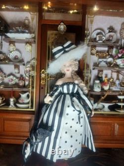 1/12 Porcelin Dolls House Doll