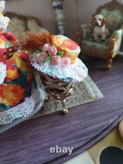1/12 Porcelin Dolls House Doll