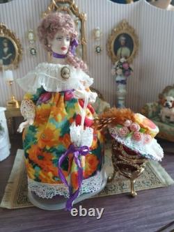 1/12 Porcelin Dolls House Doll
